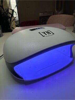 Young Nails LED UV Gel Lamp - White with Blue Light
